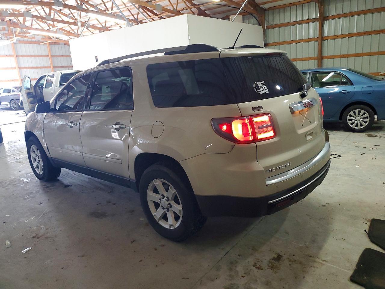 2015 GMC Acadia - Фото 2