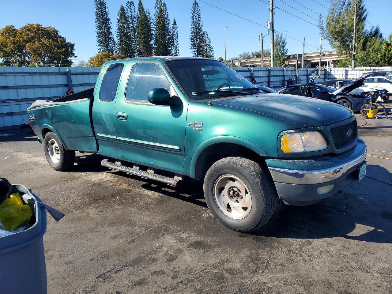 2000 Ford F150 - Image 4