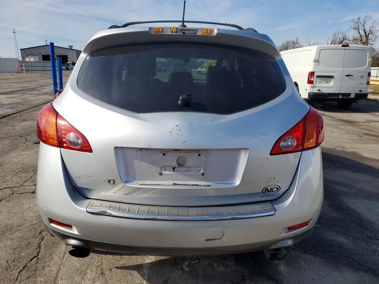 2010 Nissan Murano S - Фото 6
