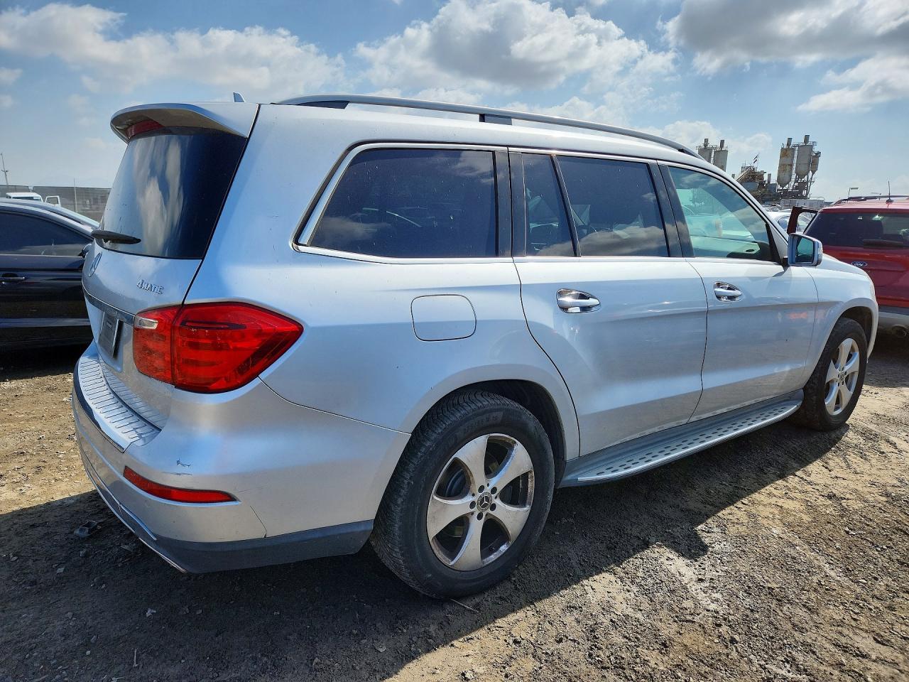 2014 Mercedes-Benz Gl 450 4Matic - Image 3