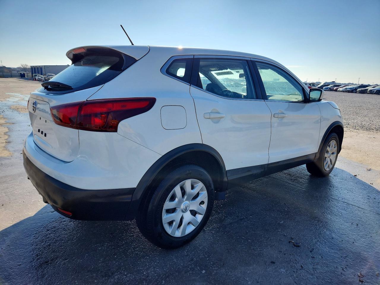 2018 Niss Rogue Sport S Fwd - Image 3