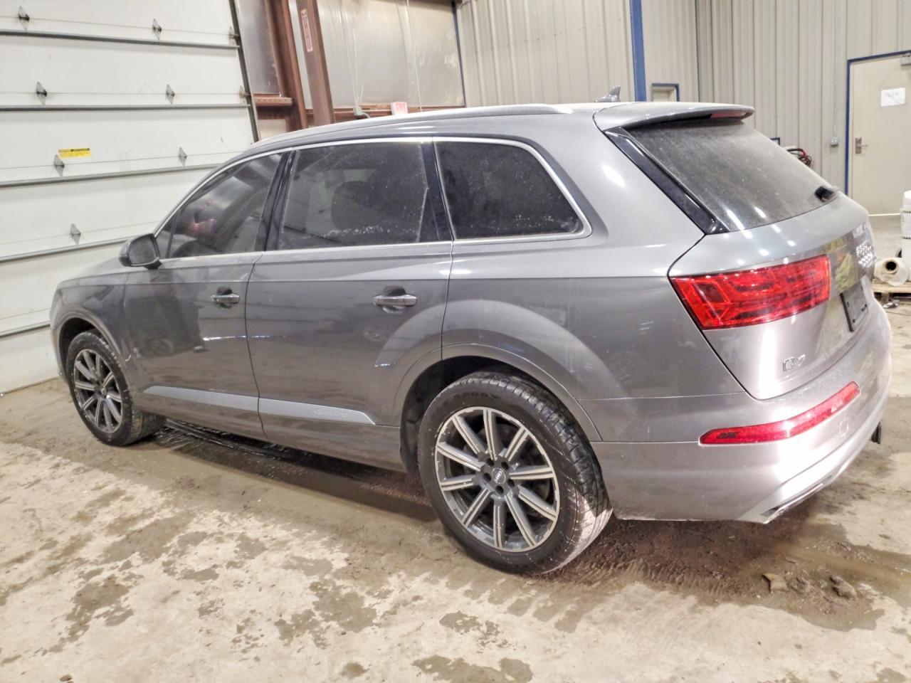2018 Audi Q7 Premium Plus - Image 2