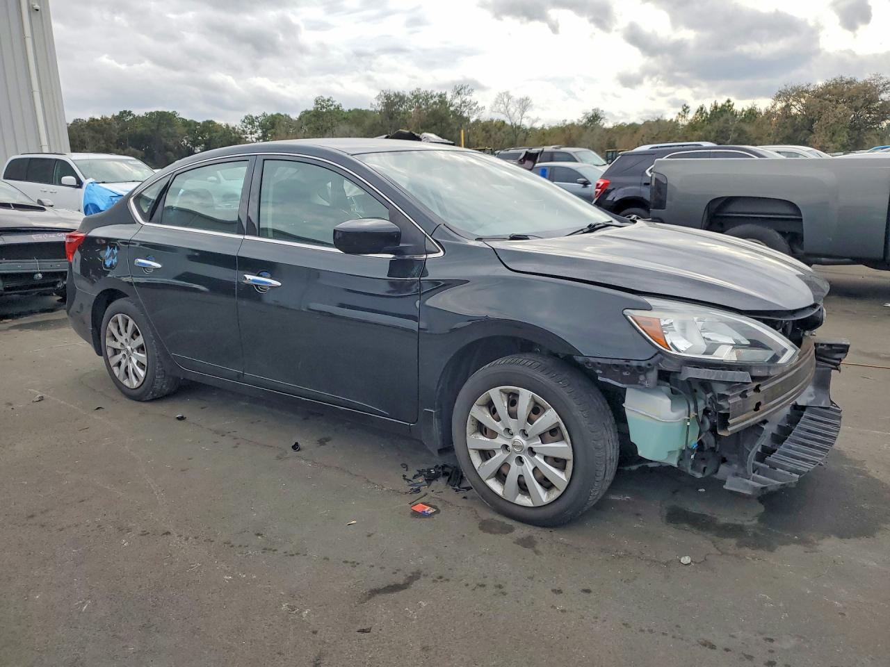 2017 Nissan Sentra S - Фото 4