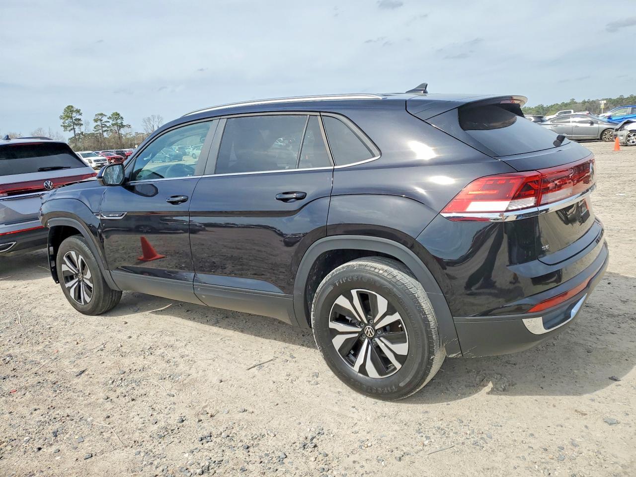 2024 Volkswagen Atlas Cross Sport Se - Фото 2