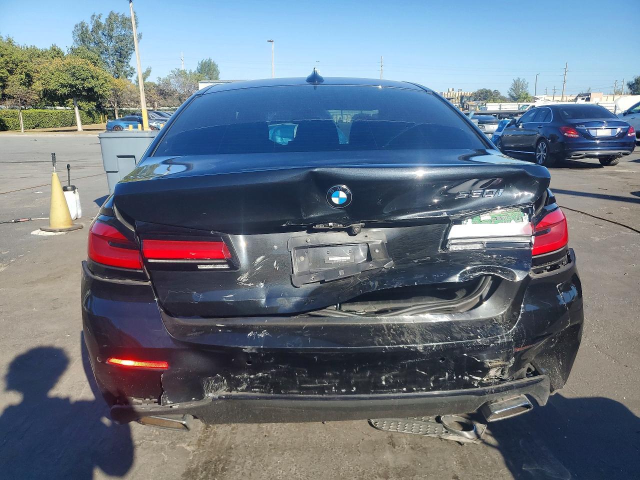 2023 BMW 530 I - Фото 6