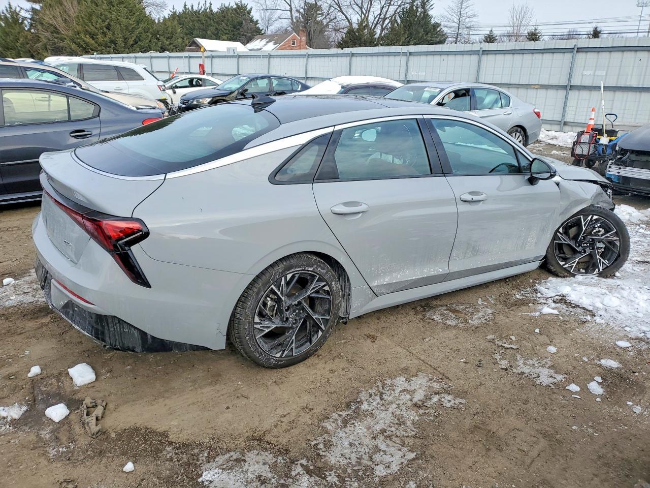 2025 Kia K5 Gt Line - Image 3