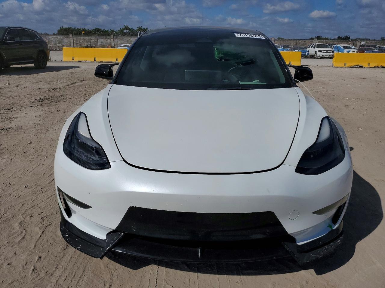 2022 Tesla Model 3 - Image 5