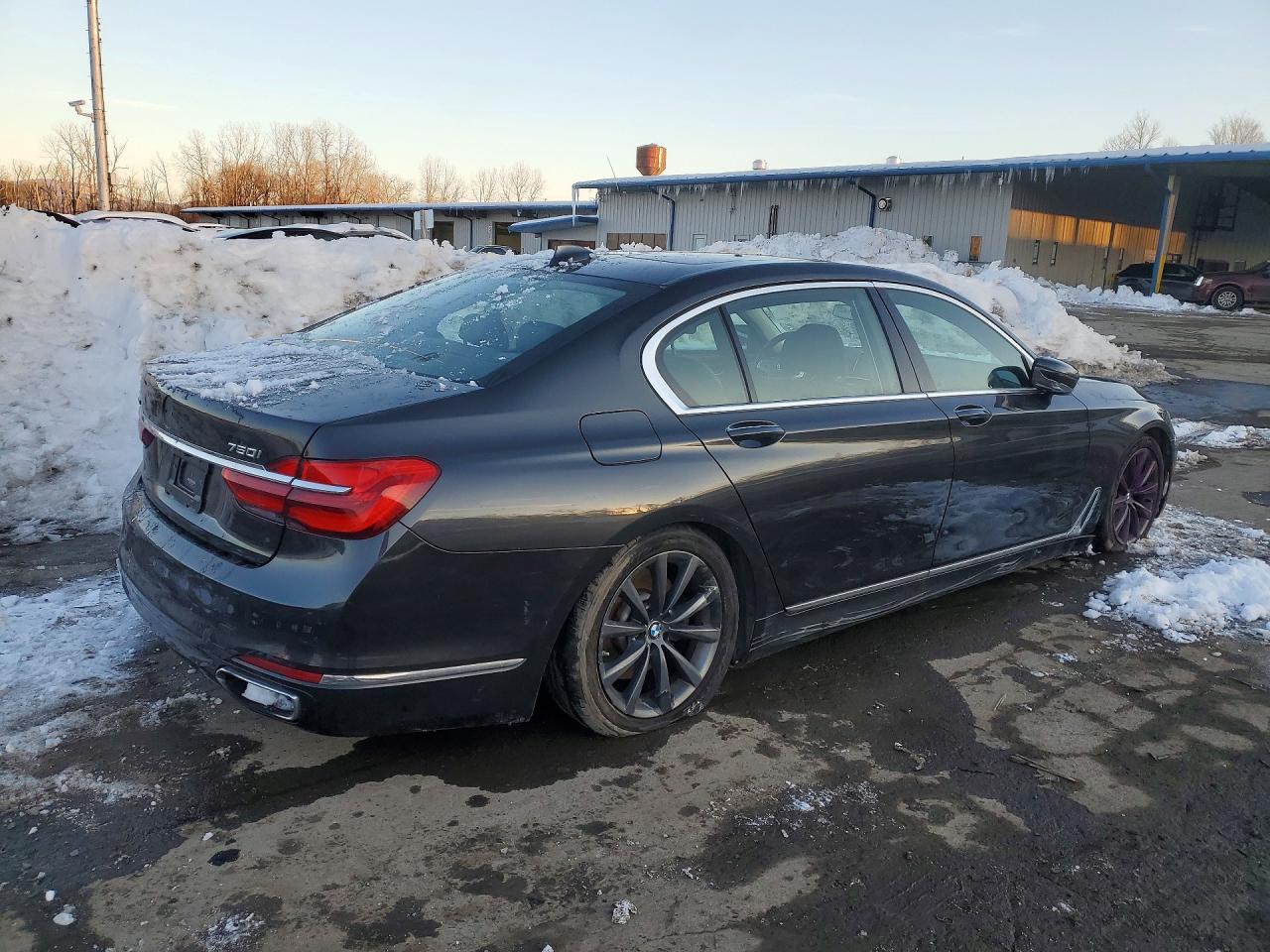 2018 BMW 750I xDrive - Фото 3