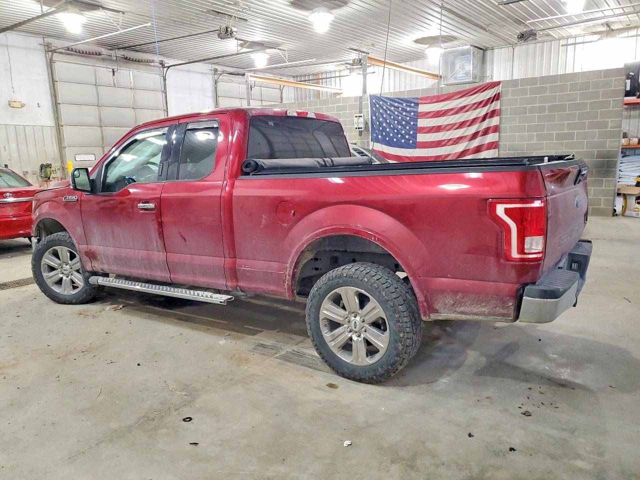 2018 Ford F150 Super Cab - Фото 2