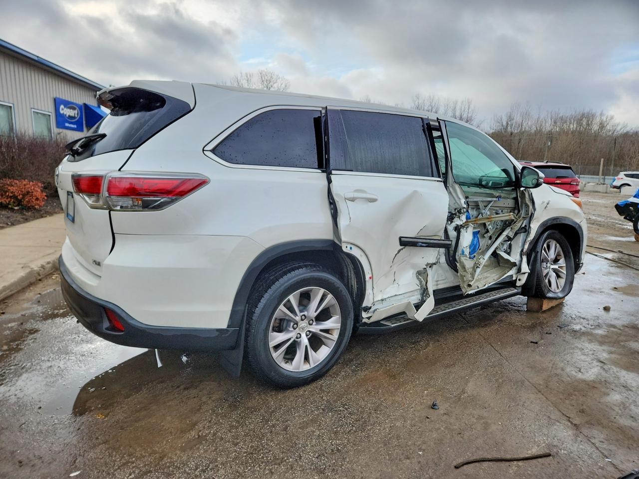 2015 Toyota Highlander Xle - Image 3