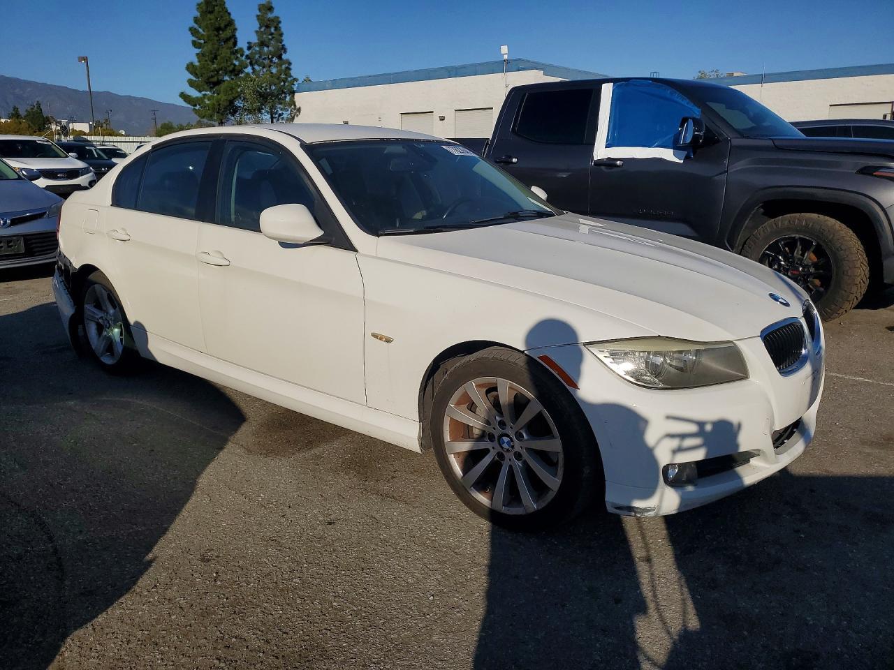 2011 BMW 328 I Sulev - Image 4