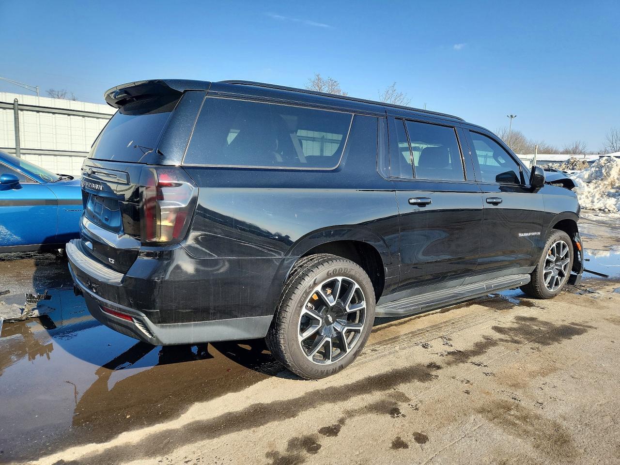 2021 Chevrolet Suburban K1500 Lt - Image 3