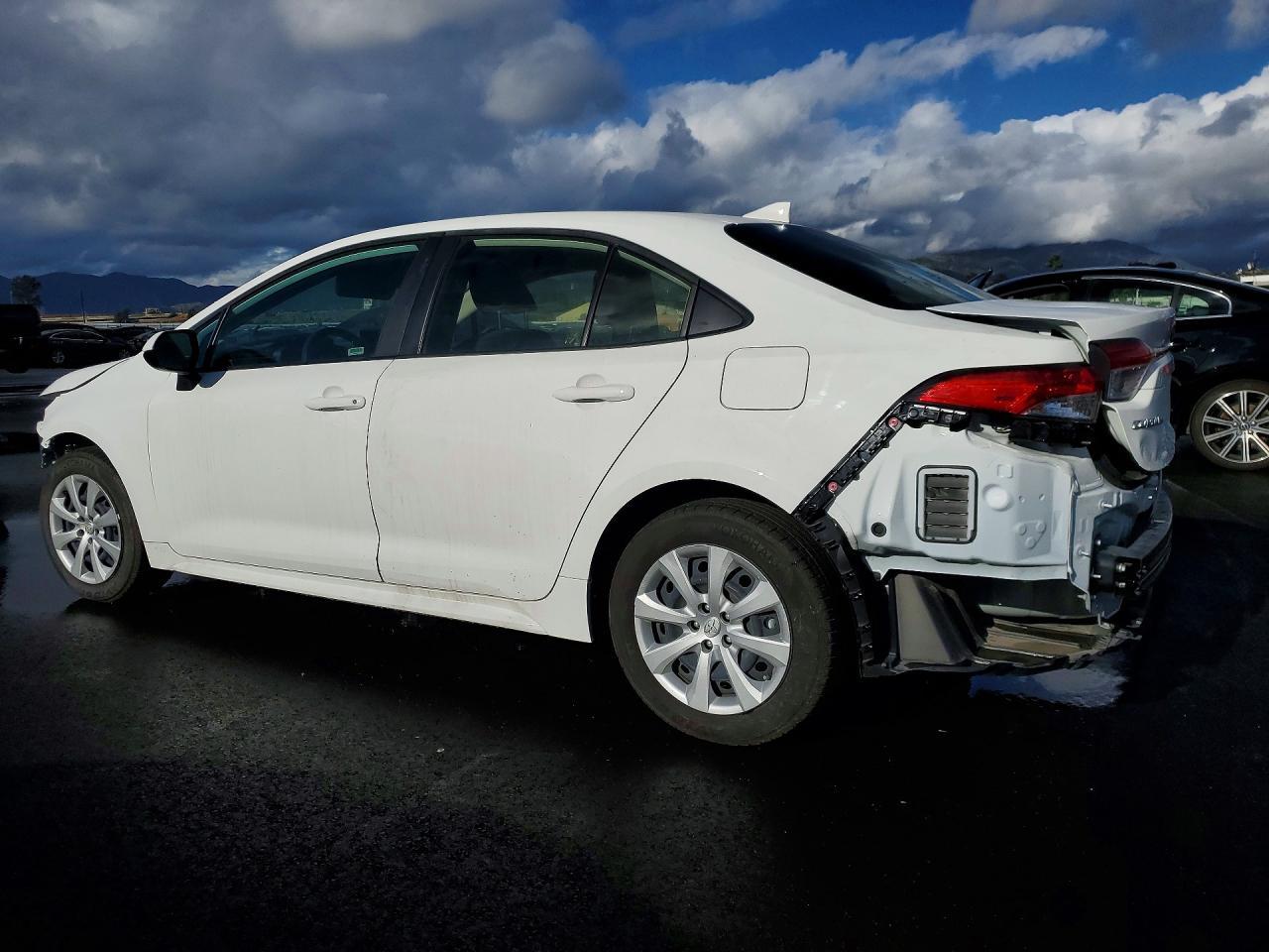 2024 Toyota Corolla Le - Image 2