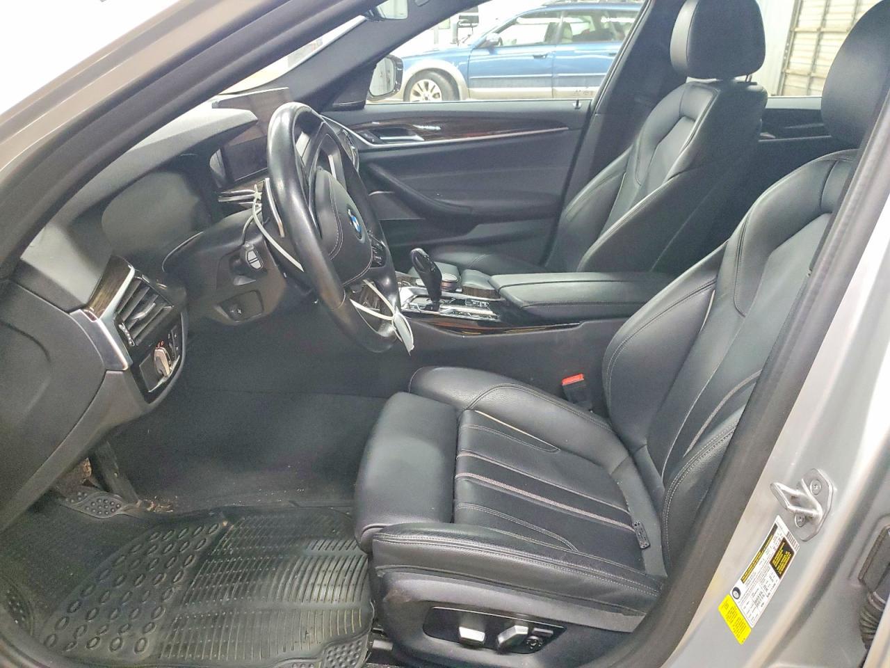 2021 BMW 530 I - Фото 7