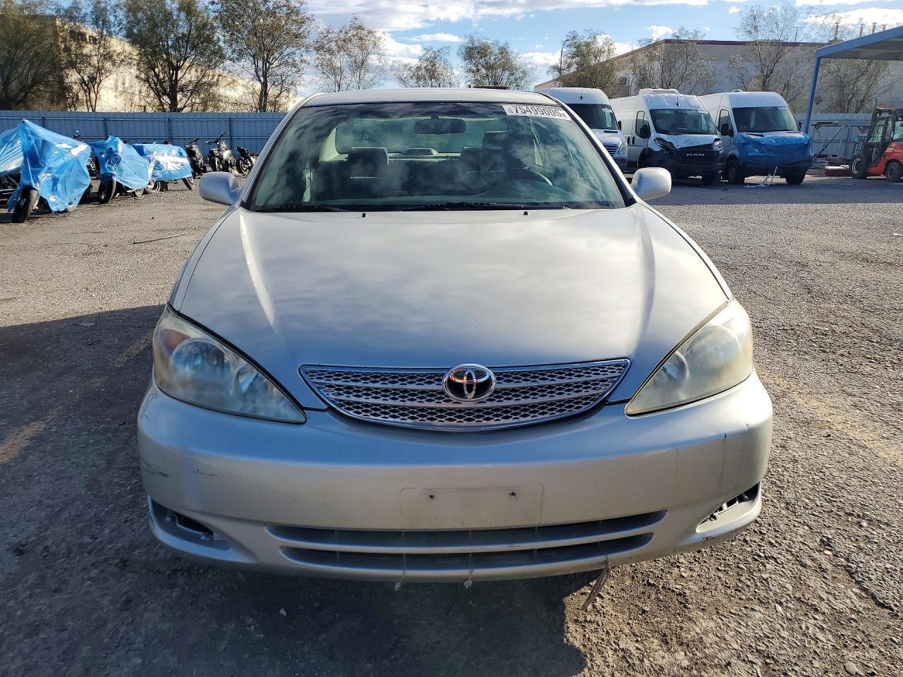 2002 Toyota Camry Le - Фото 5