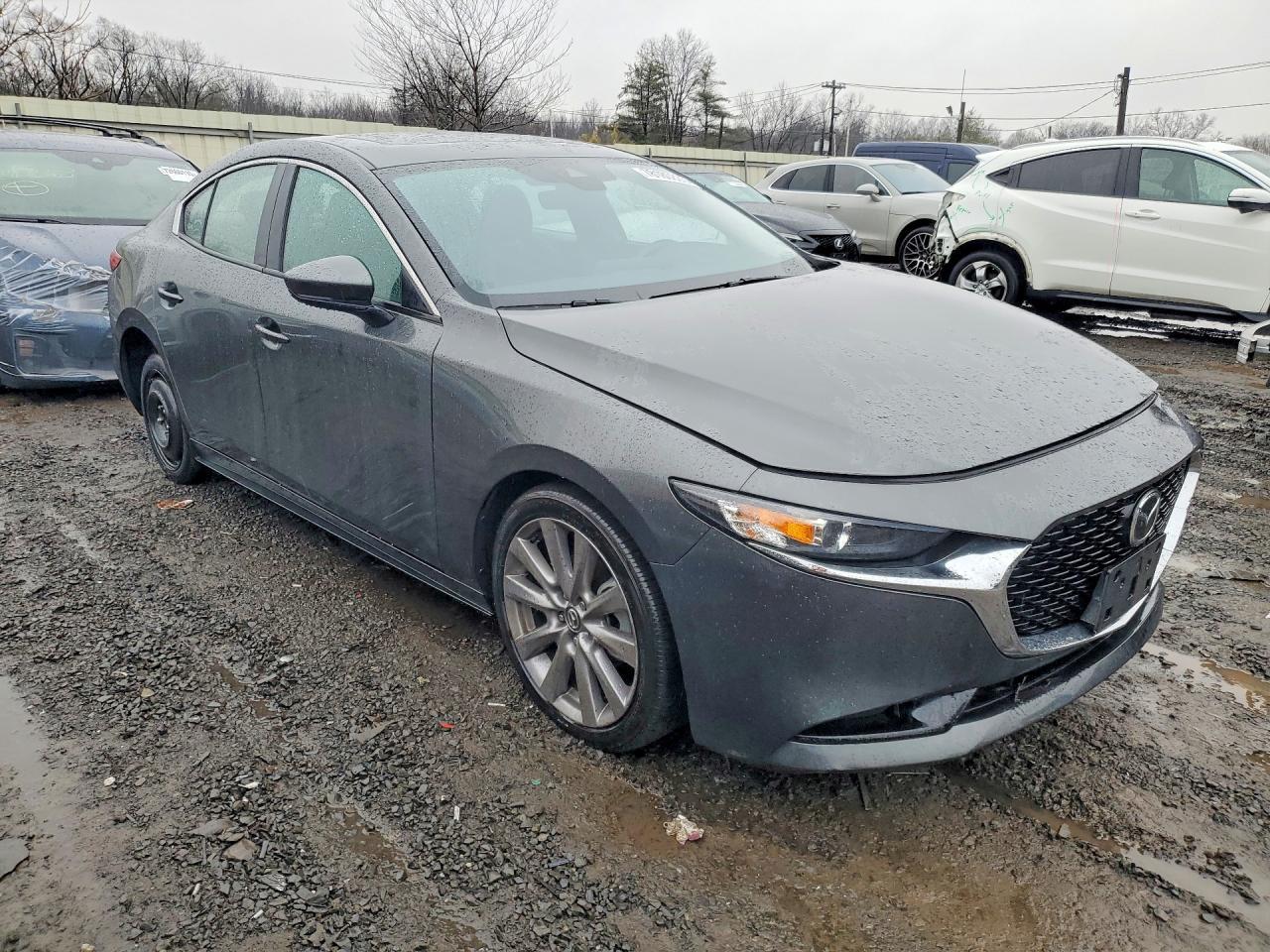 2023 Mazda 3 Preferred - Image 4