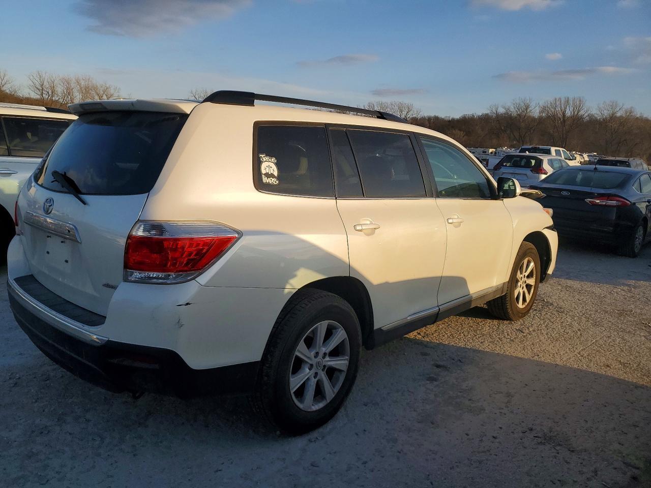 2013 Toyota Highlander Base - Image 3
