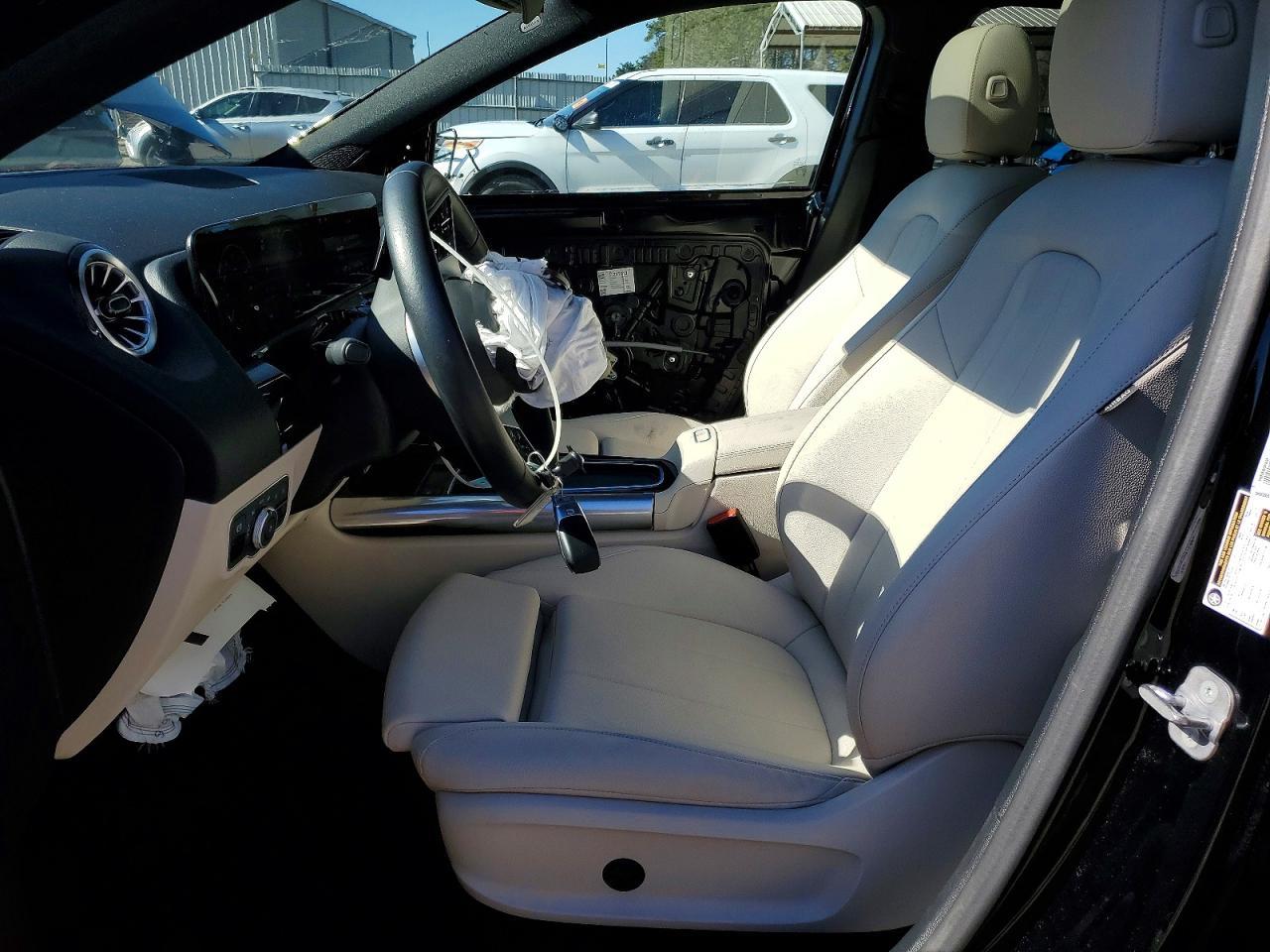 2025 Mercedes-Benz Gla 250 - Image 7