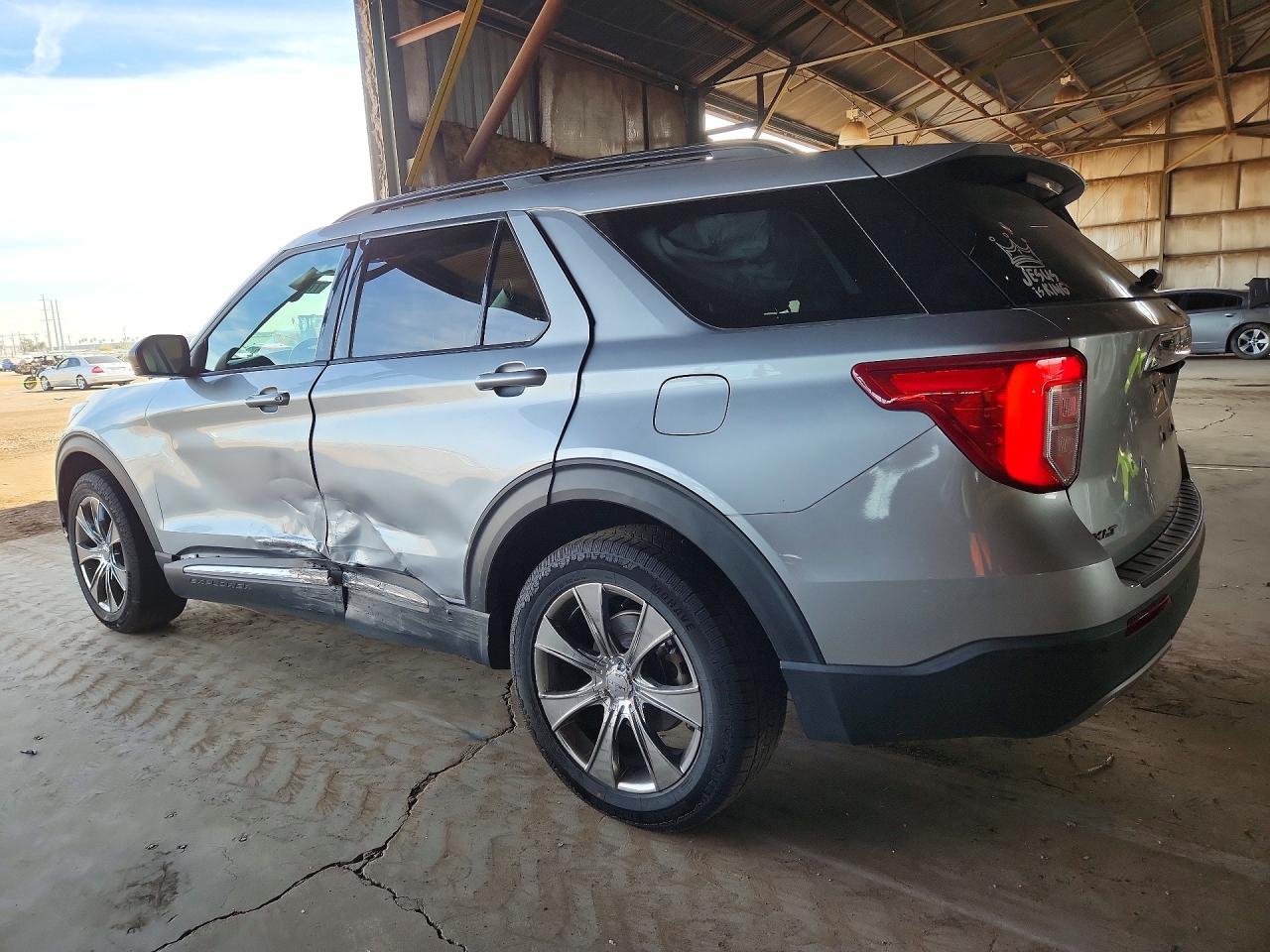 2022 Ford Explorer Xlt - Image 2