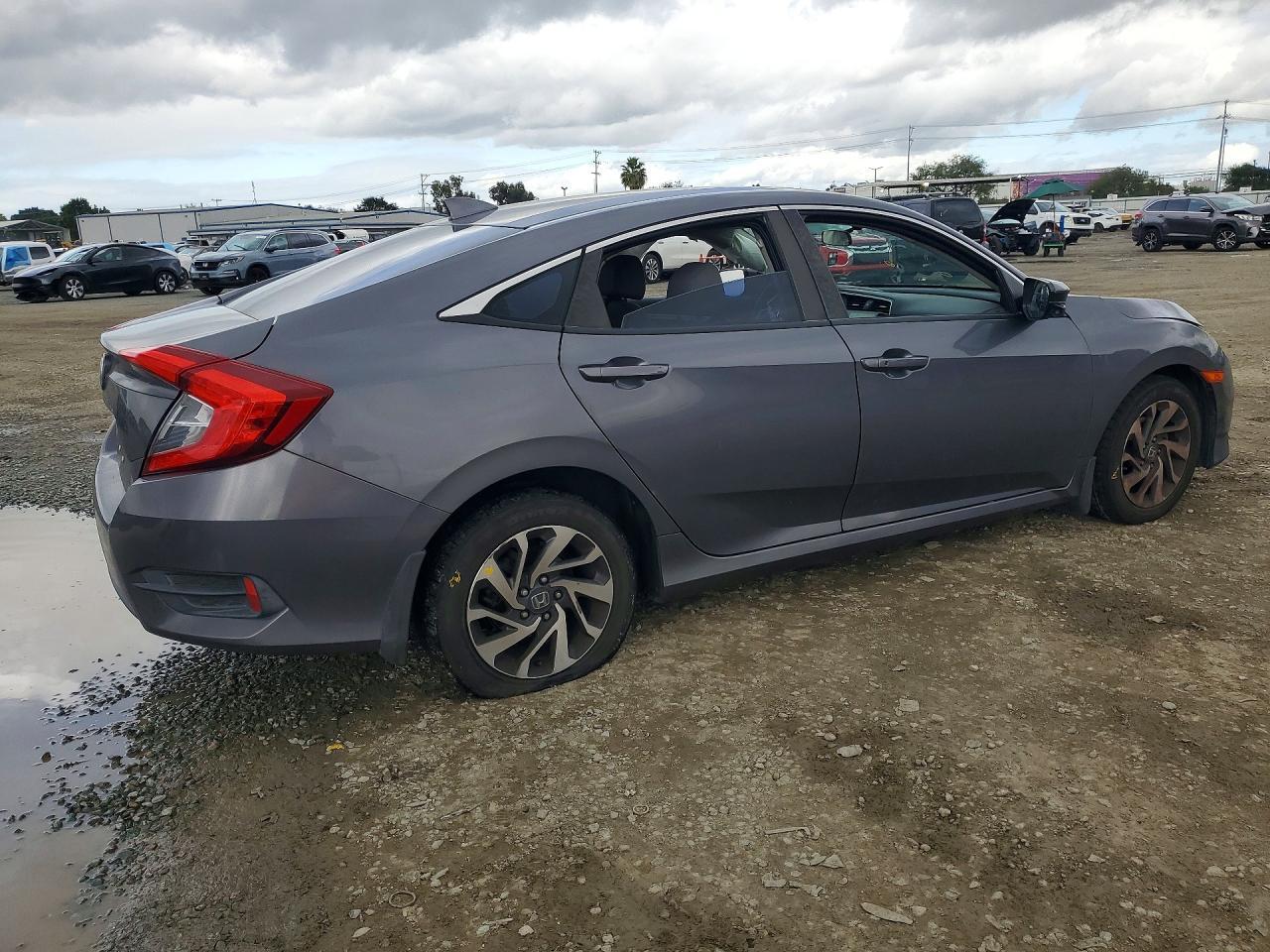 2018 Honda Civic Ex - Фото 3
