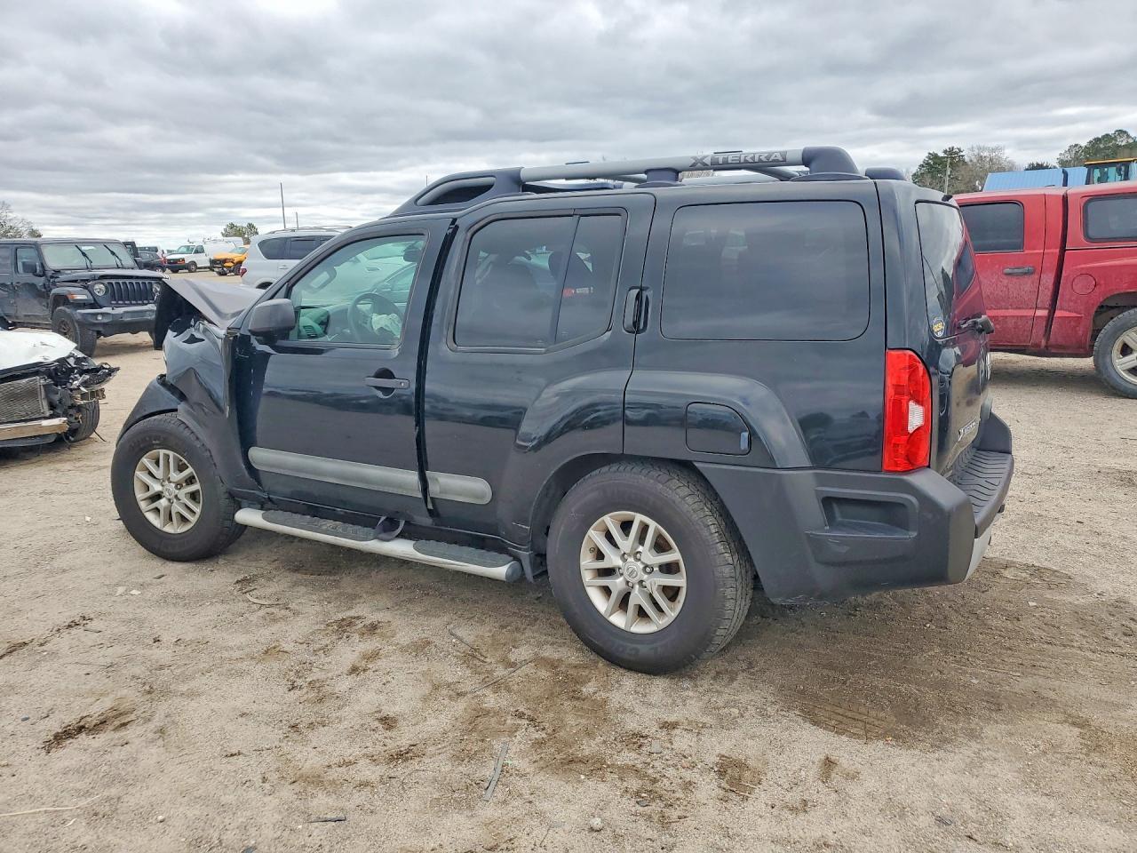 2014 Nissan Xterra X - Фото 2