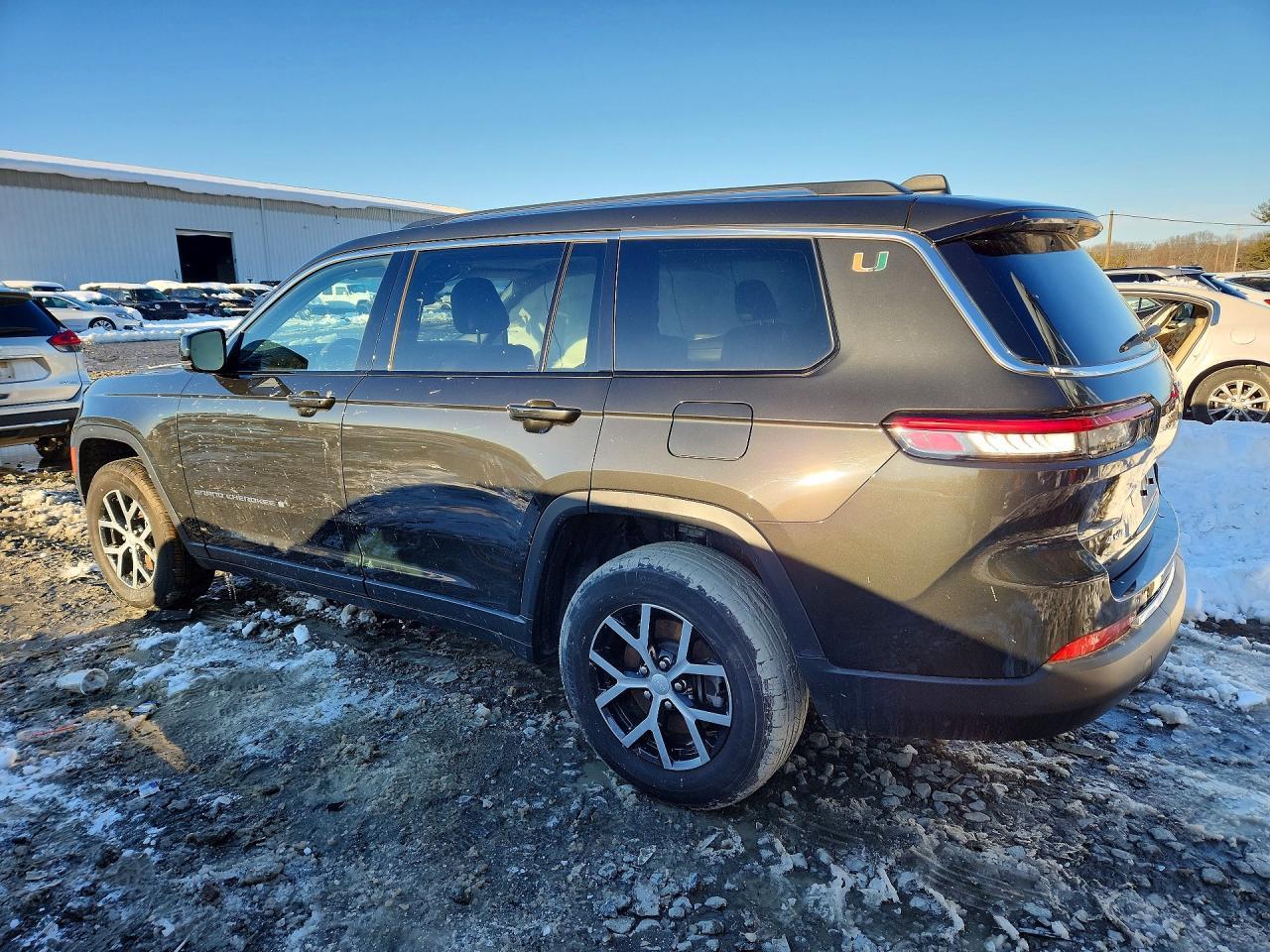2023 Jeep Grand Cherokee L Limited - Image 2