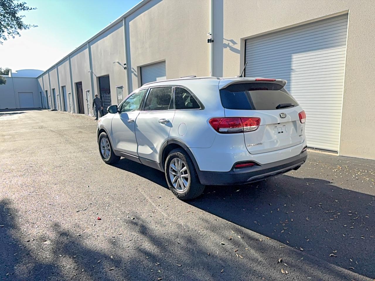 2017 Kia Sorento Lx - Фото 3