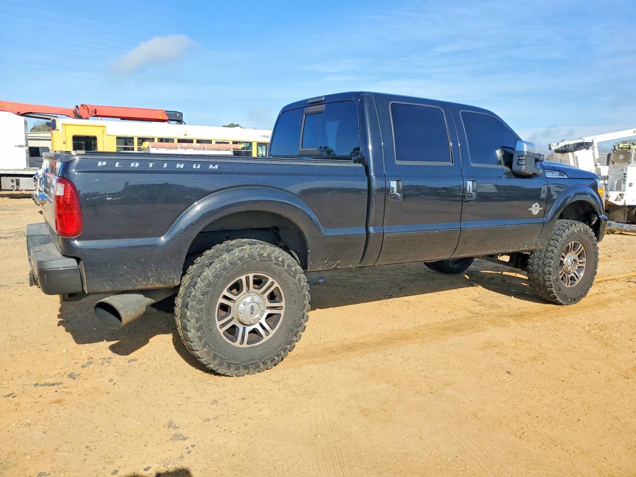 2013 Ford F350 Super Duty - Фото 3