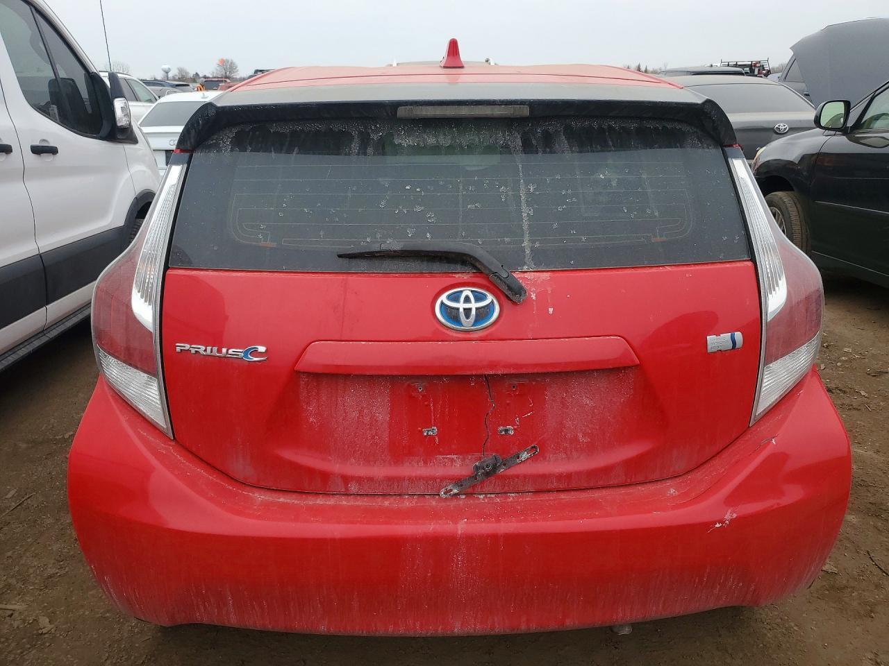 2015 Toyota Prius C - Фото 6