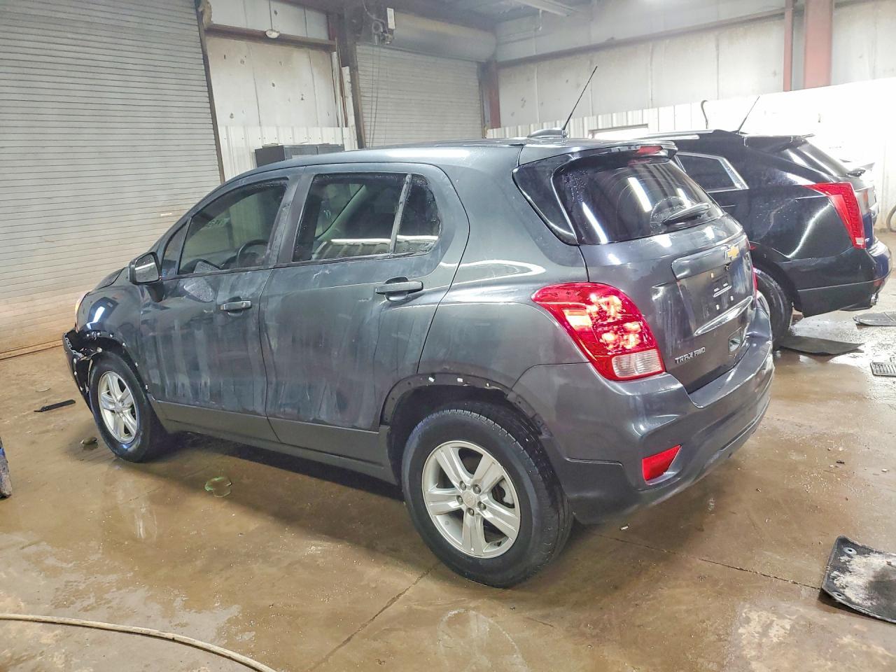 2019 Chevrolet Trax Ls - Фото 2