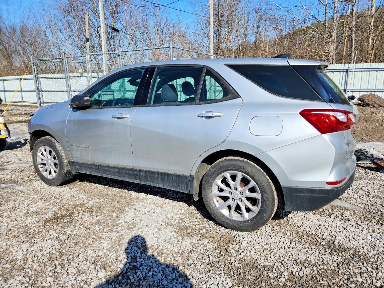 2019 Chevrolet Equinox Ls - Image 2