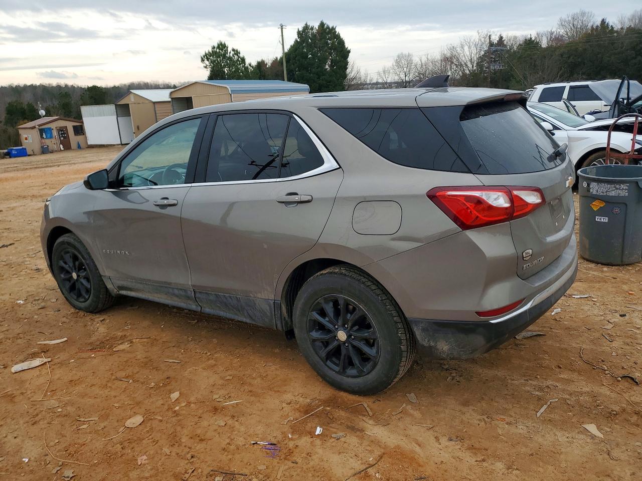 2019 Chevrolet Equinox Lt - Image 2