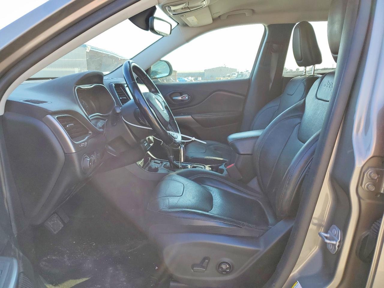 2020 Jeep Cherokee Limited - Image 7