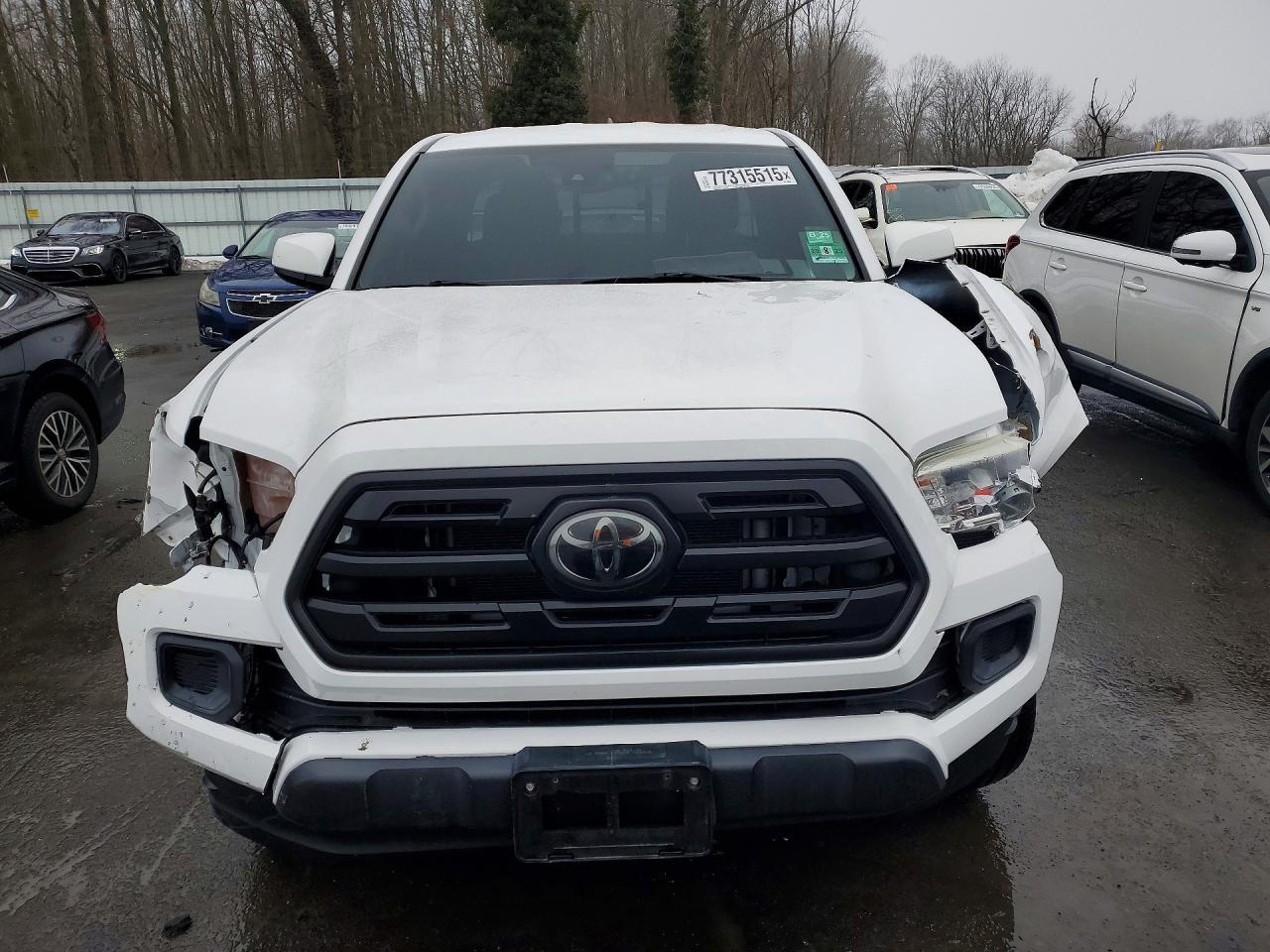 2018 Toyota Tacoma - Image 5