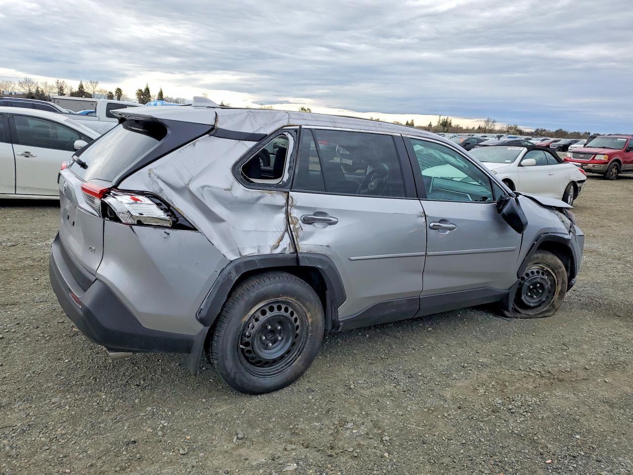 2024 Toyota Rav4 Le - Фото 3