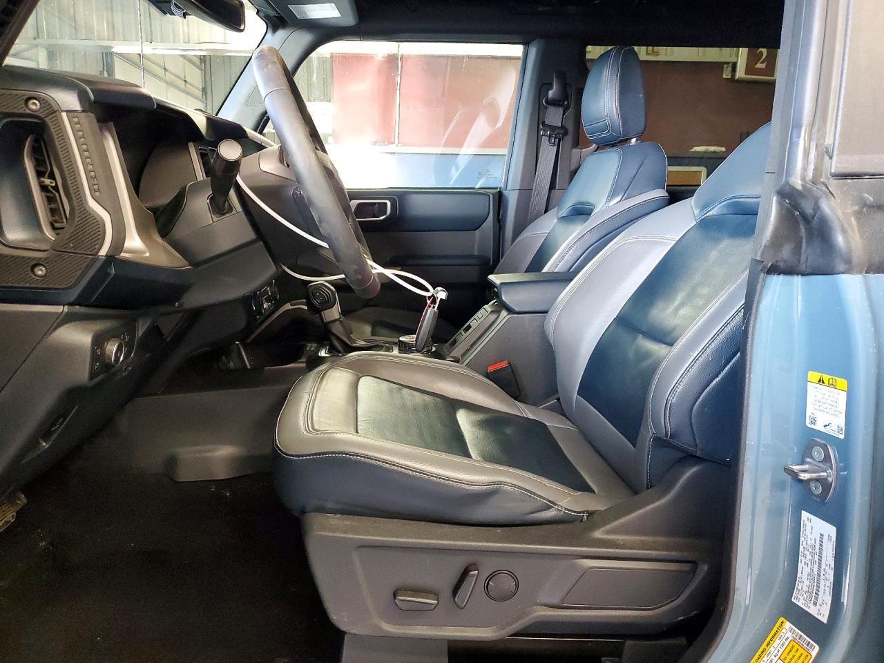 2022 Ford Bronco Base - Image 7