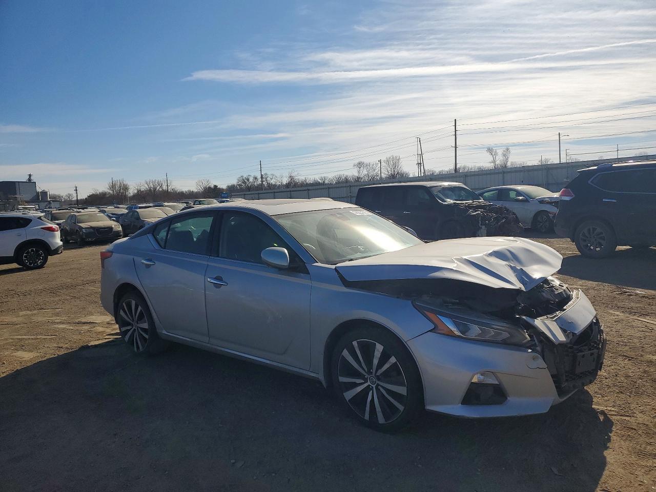 2021 Nissan Altima Platinum - Фото 4