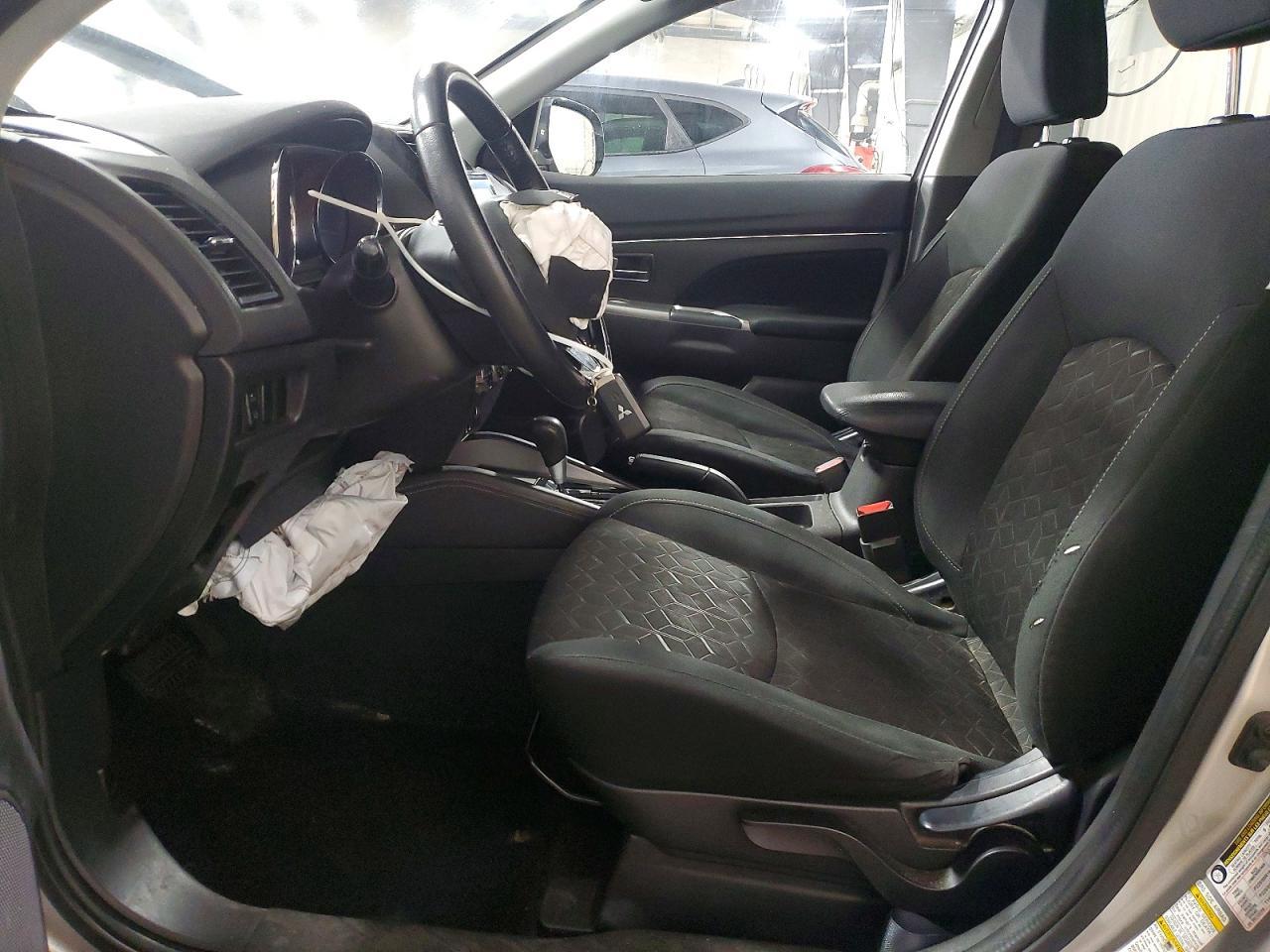 2020 Mitsubishi Outlander Sport Es - Image 7
