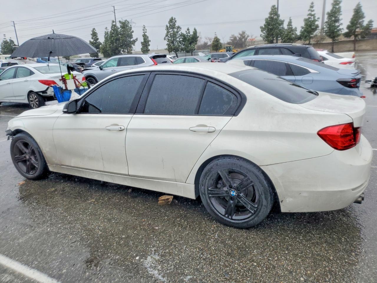 2014 BMW 328 I Sulev - Image 2