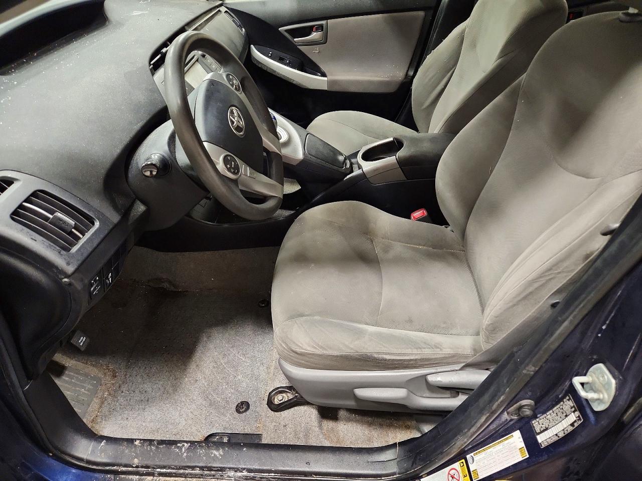 2013 Toyota Prius - Фото 7