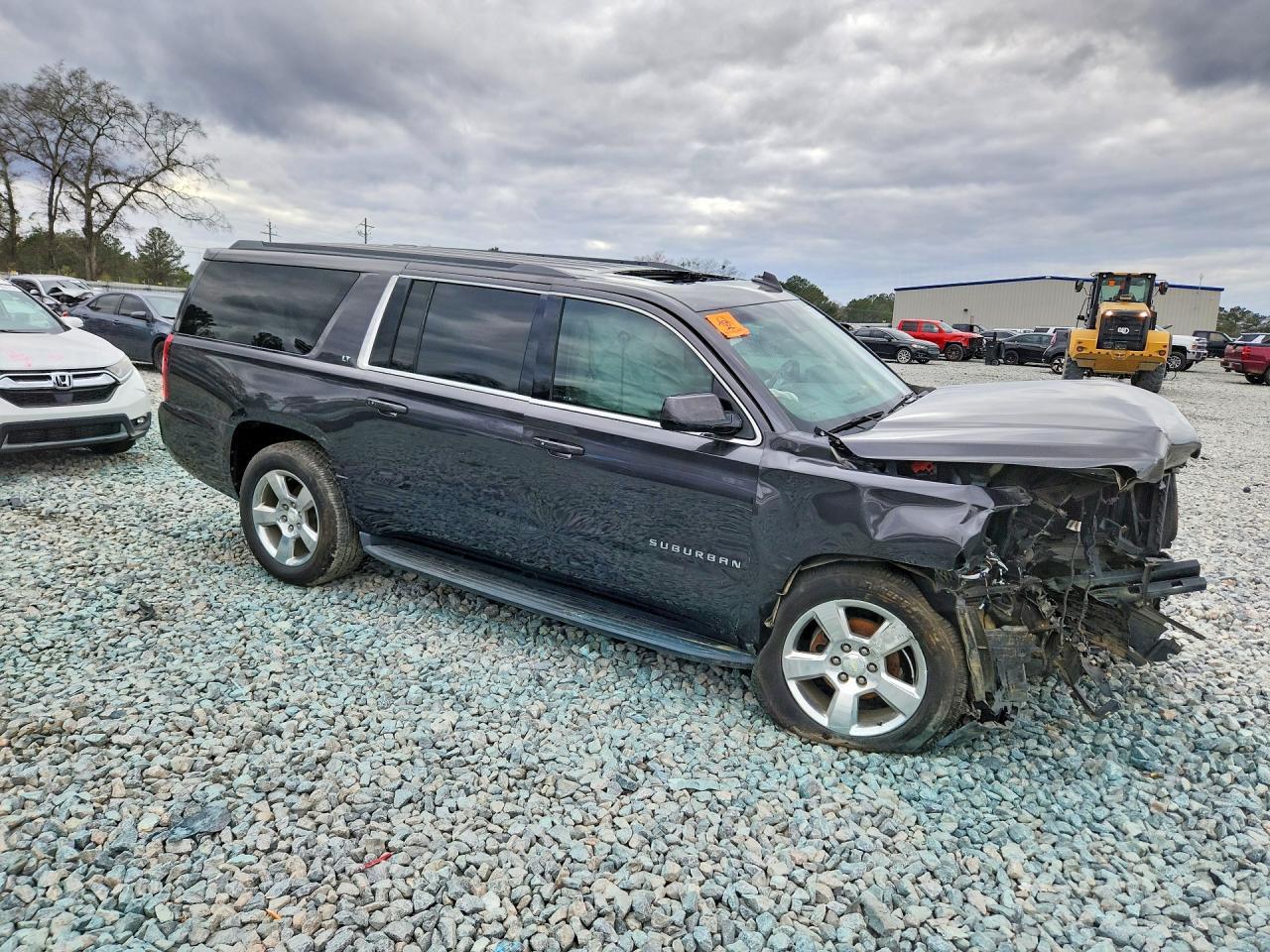 2017 Chevrolet Suburban C1500 Lt - Image 4