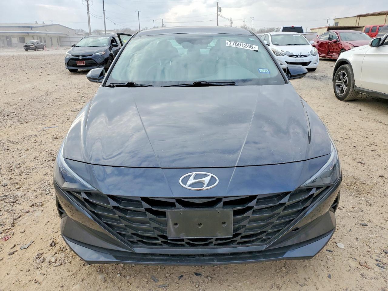 2021 Hyundai Elantra Se - Фото 5