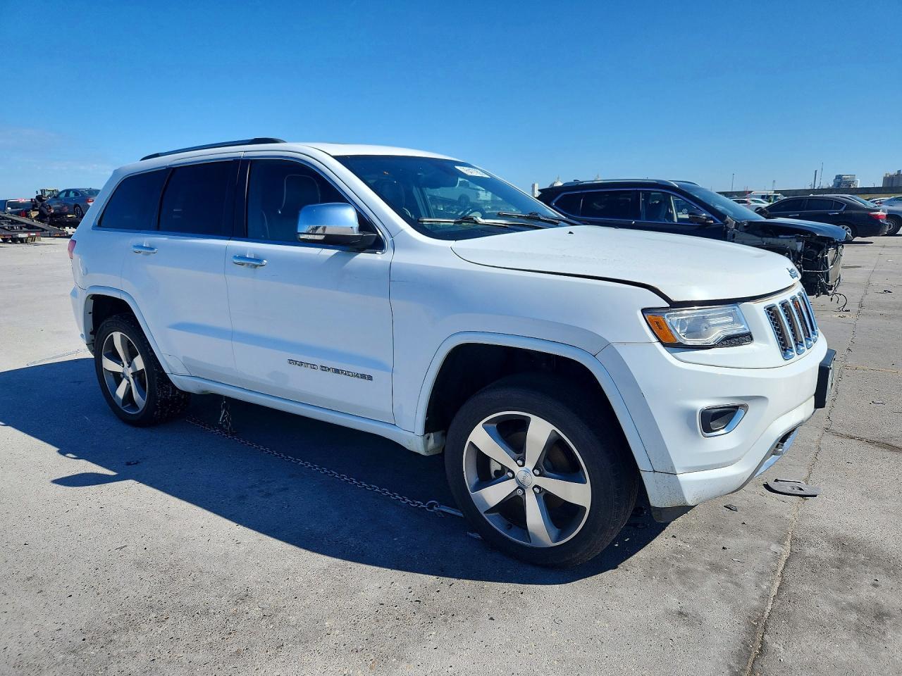 2014 Jeep Grand Cherokee Overland - Image 4