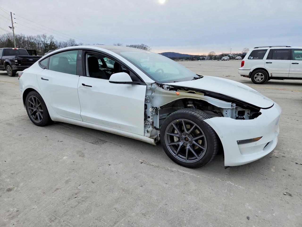 2021 Tesla Model 3 - Image 4