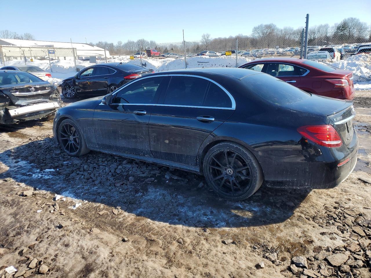 2018 Mercedes-Benz E 300 4Matic - Фото 2