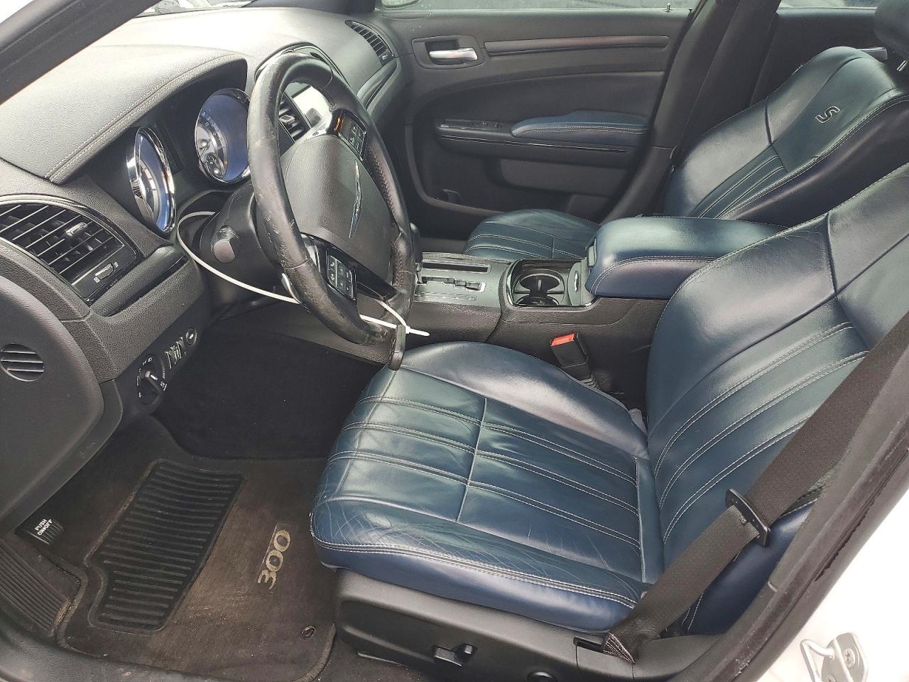 2014 Chrysler 300 S - Image 7