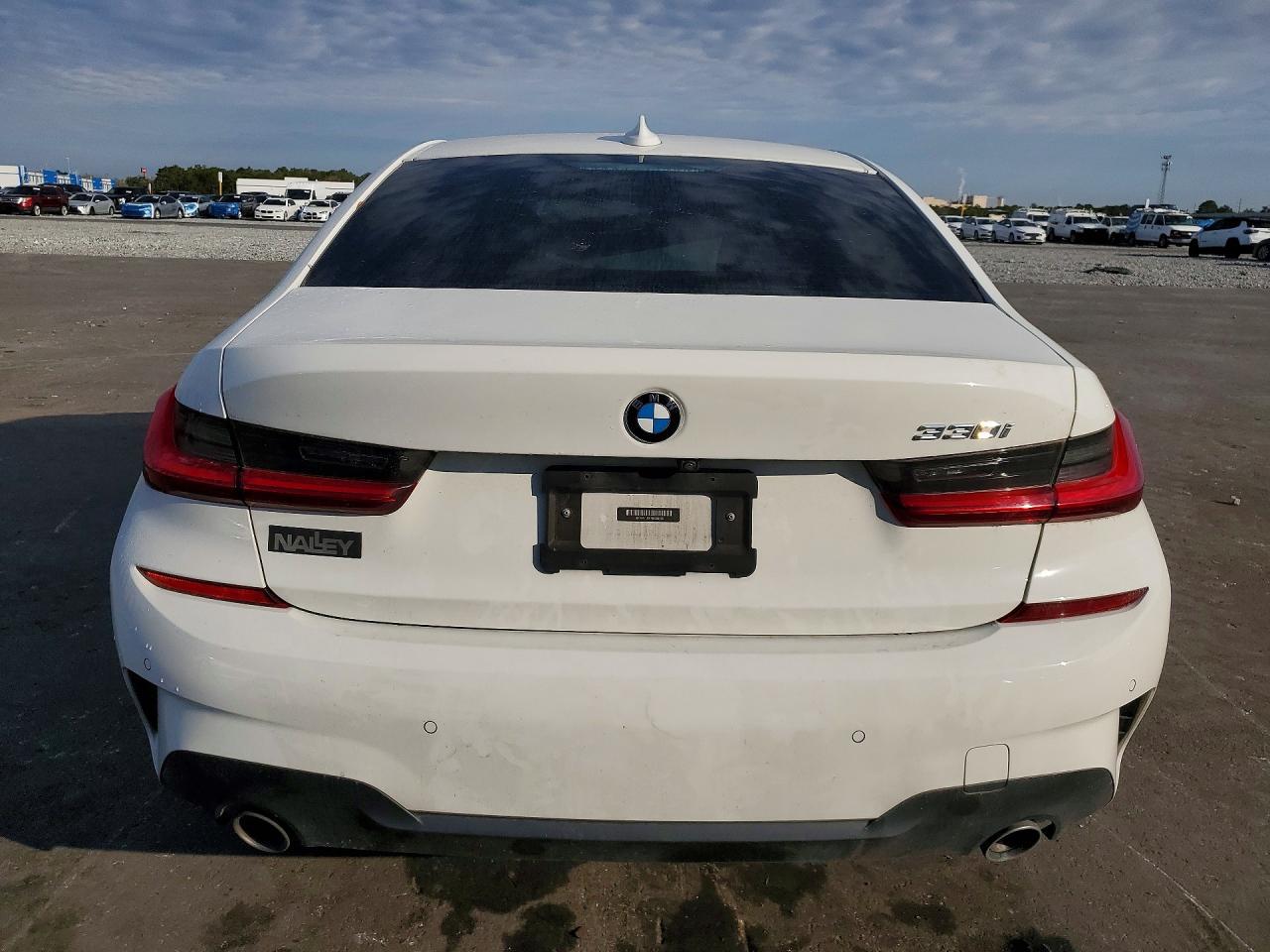 2021 BMW 330I - Фото 6