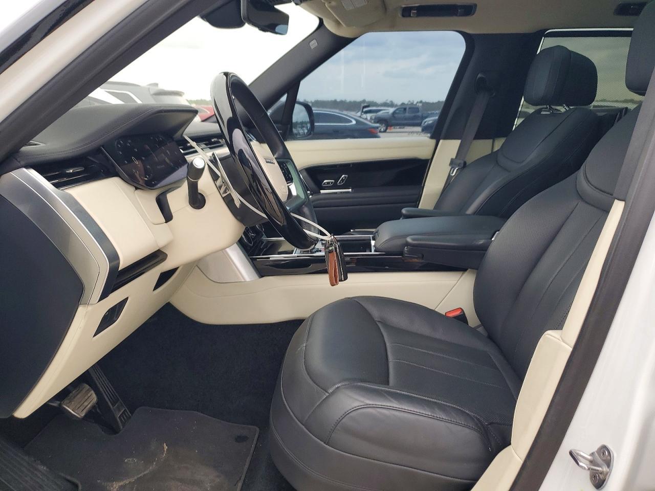 2023 Land Rover Range Rover Se - Image 7