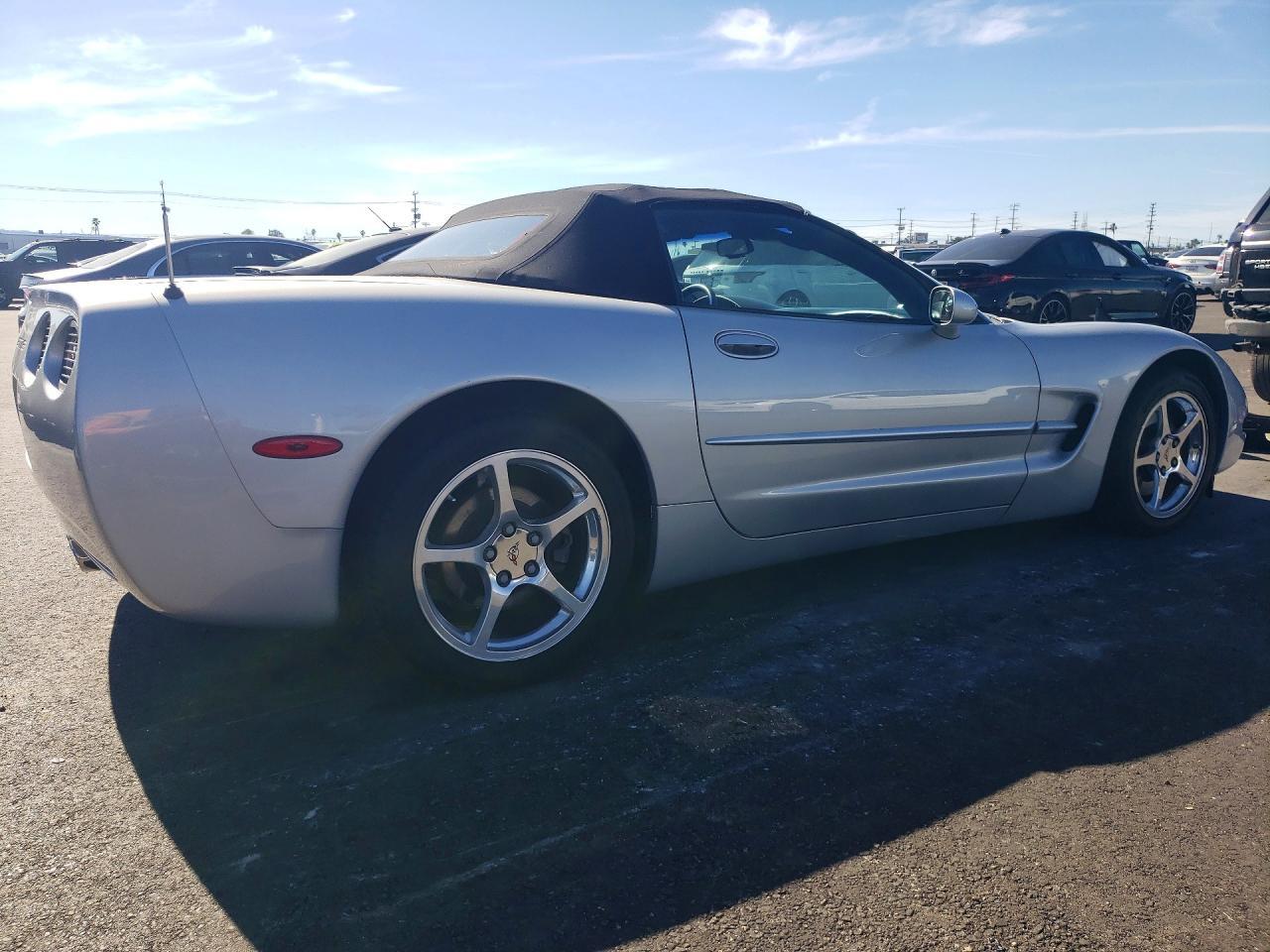 2000 Chevrolet Corvette - Фото 3