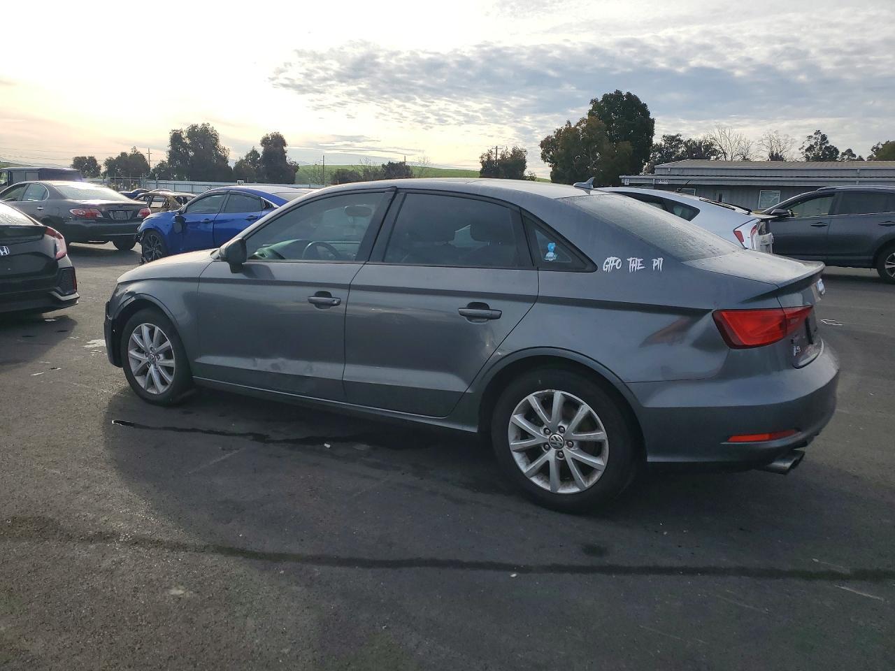 2015 Audi A3 Premium - Фото 2